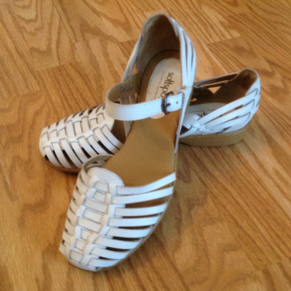 Softspots White Women Leather Summer Sandal 8.5